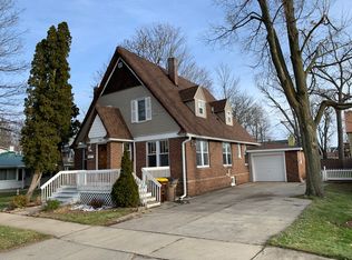 121 S Warren St, Portland, MI
