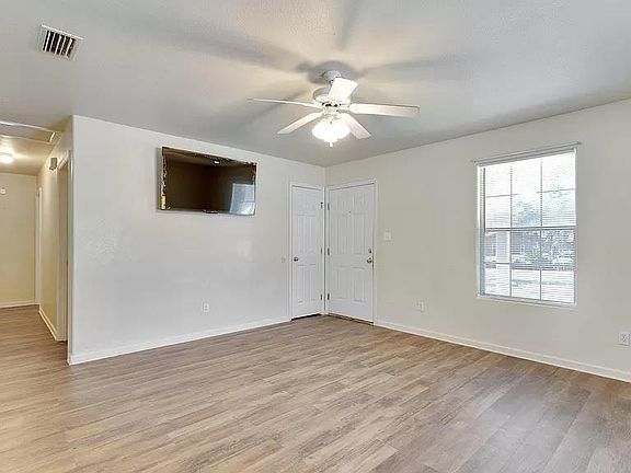3rd image of 556 Gore Ave #564