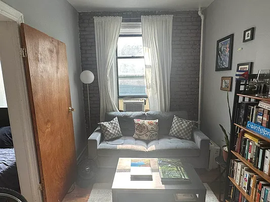 Rented by Corcoran | media 14