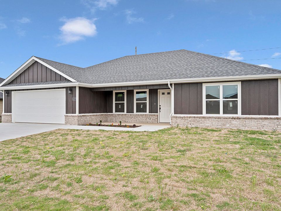 1st image of 1127 Center Court Cir