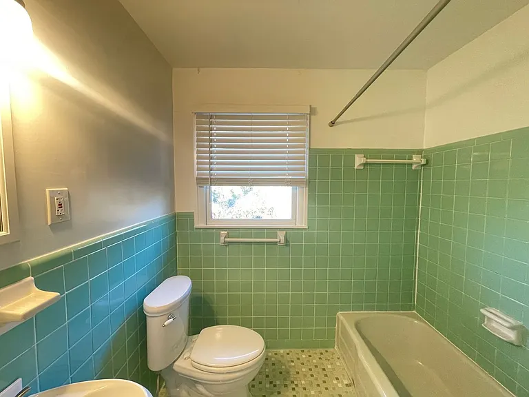 165 Conrad Dr — Photo 9