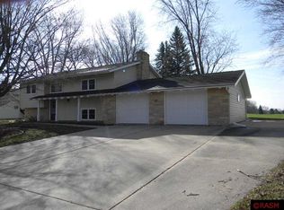 67 Lincoln Ln, New Ulm, MN 56073