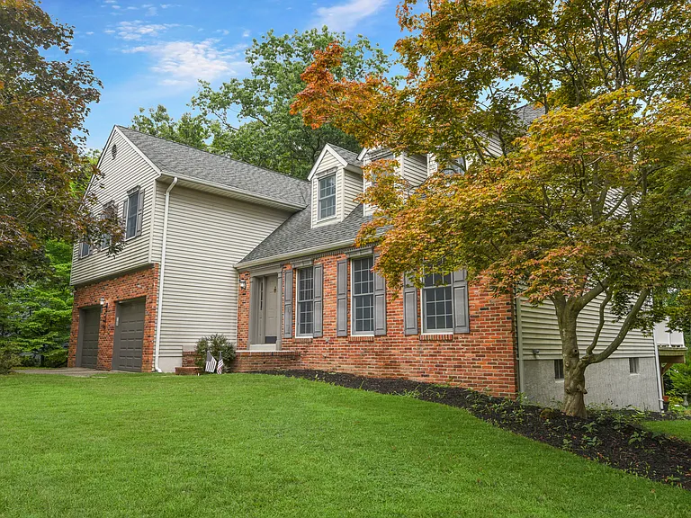 91 Premier Ct