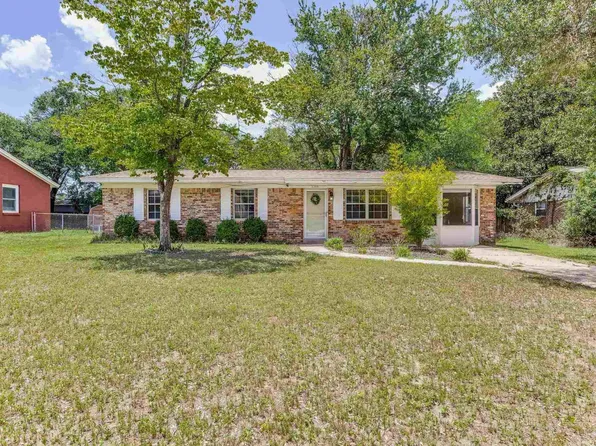 3255 Newton Dr, Pensacola, FL 32503