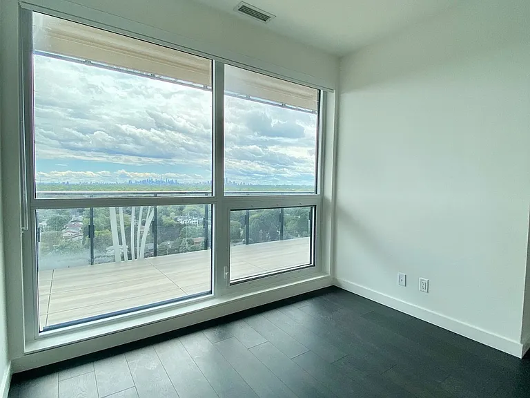 27 McMahon Dr #2103 — Photo 13