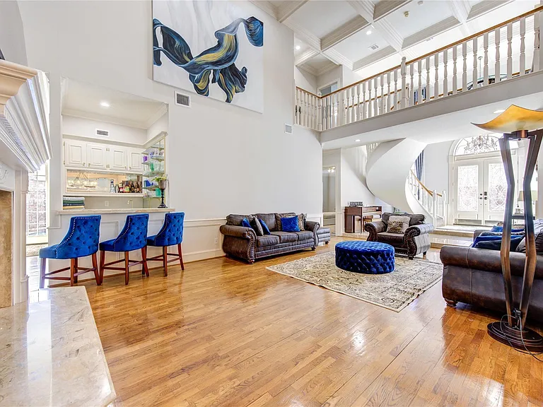 2510 Potomac Dr #5 — Photo 4