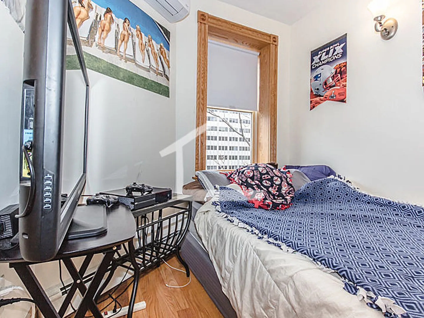 16 S Russell St — Photo 3