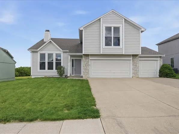 1536 SE 11th St, Lees Summit, MO 64081