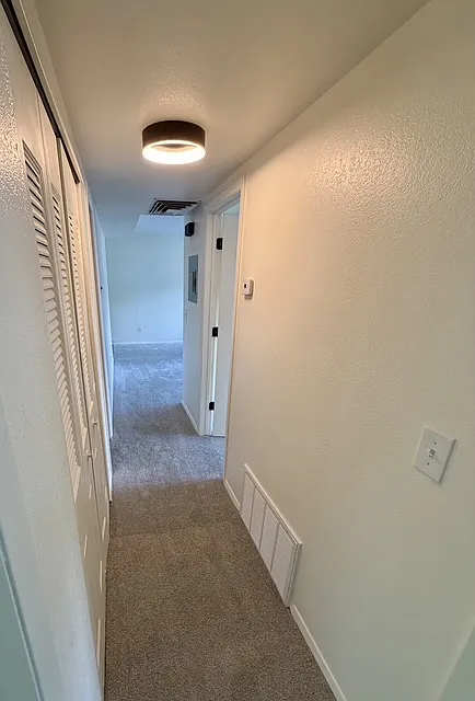 Riverbend Fourplex — Photo 4
