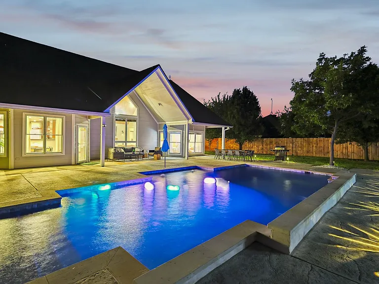 12161 Hill Country Cir — Photo 39