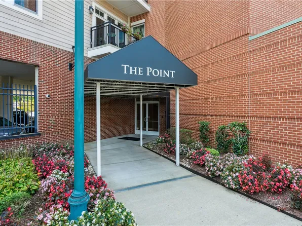 670 Town Center Dr Unit 405, Newport News, VA 23606