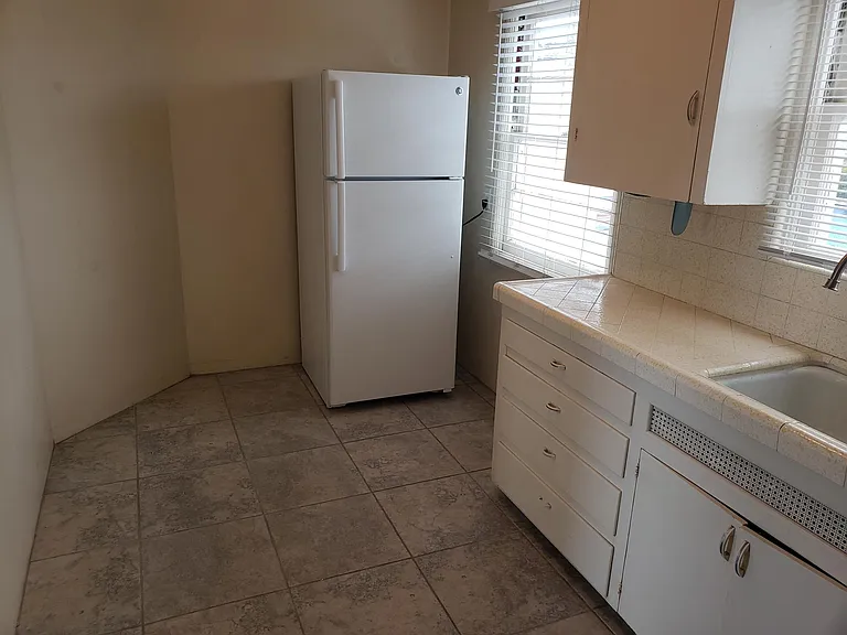 4631 Lotus St — Photo 5