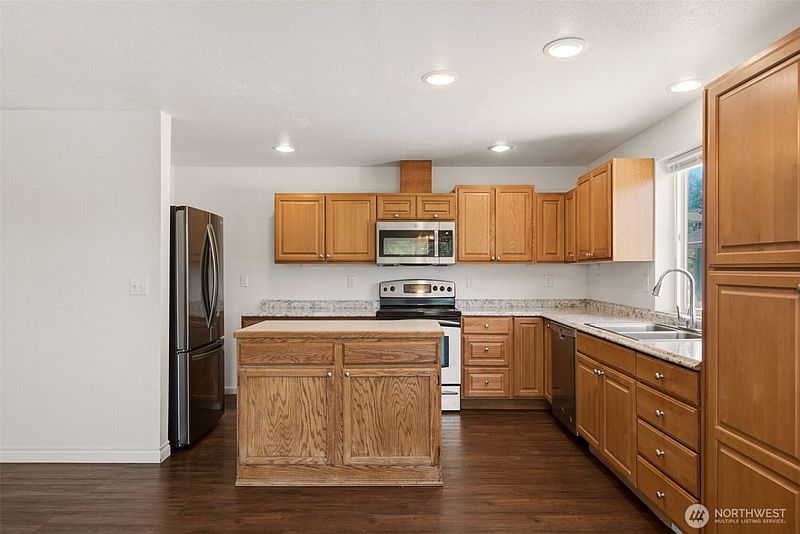 5th image of 5807 S Ferdinand Street