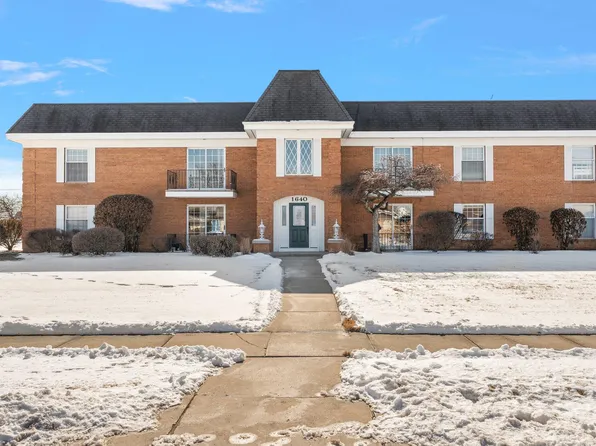 1640 Camellia Dr APT B1, Munster, IN 46321
