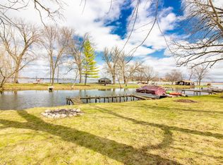 W10788 Howard Dr W, Fox Lake, WI 53933