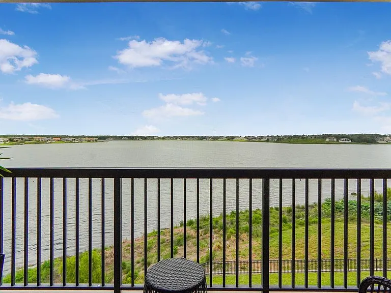 16300 County Road 455 Rd #401 — Photo 32