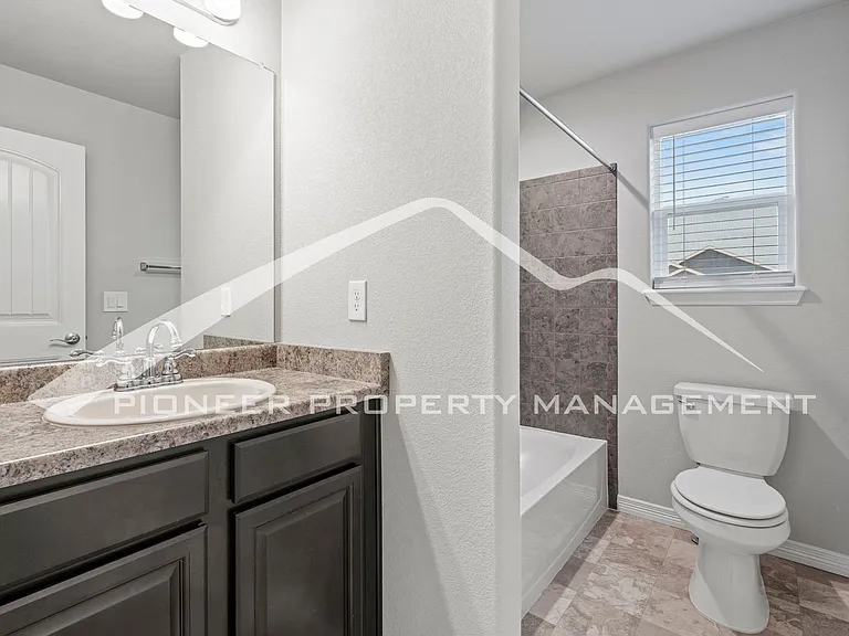 10938 Clarion Dr — Photo 18