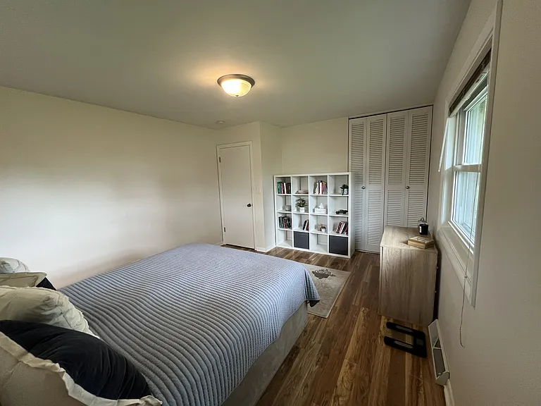 1431 E Emmerson Ln — Photo 16