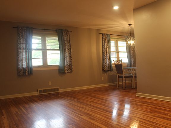 3rd image of 2107 Lowell Dr