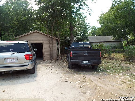 5th image of 306 E Southcross Blvd
