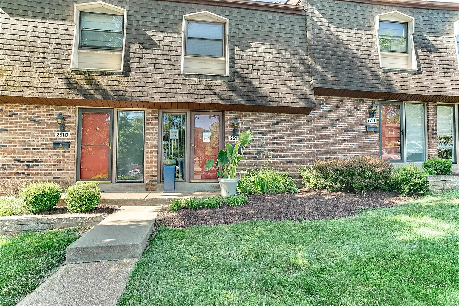 251 Glandore Dr APT C photo 1
