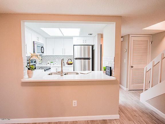 5th image of 890 A1a Beach Blvd Unit 2