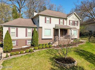 5507 Hempstead Rd, Indian Hills, KY 40207