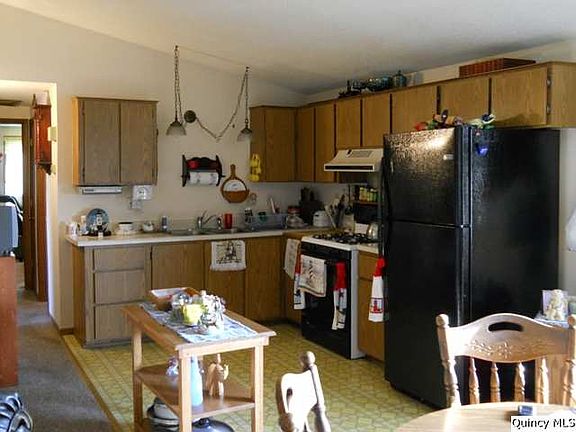 Home for Sale in Coatsburg, IL $79,900
