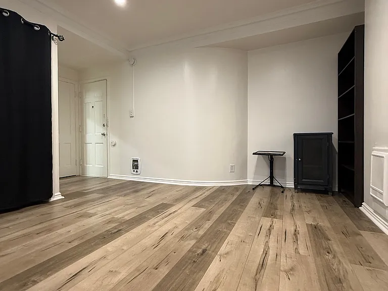 136 S McCarty Dr #7 — Photo 3