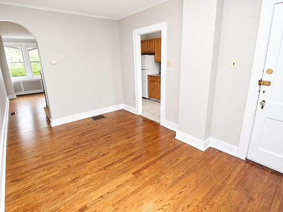 2nd image of 5535 Centre Ave APT 11