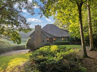 9850 Huntcliff Trce, Sandy Springs, GA 30350