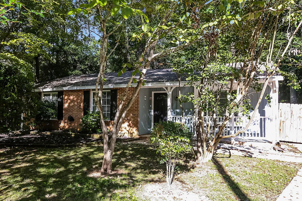 3 bed, 2.0 bath, 1188 sqft, $1,850 — Photo 1