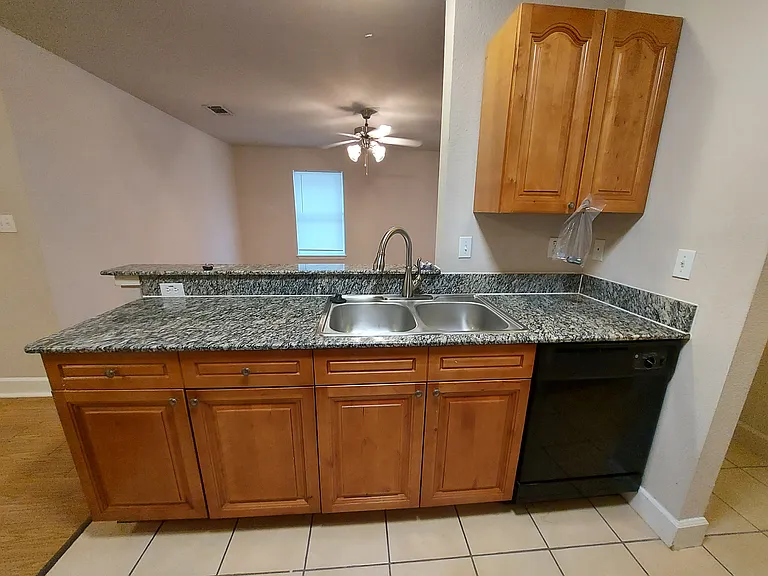 708 Claremont Pkwy #A — Photo 8