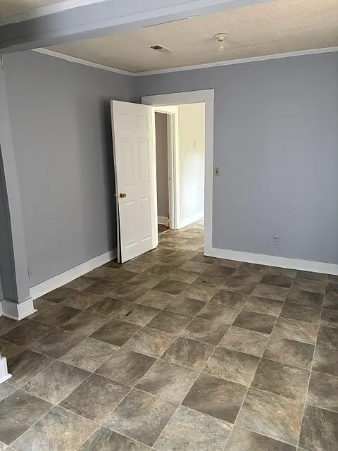 2 bed, $800 — Photo 4