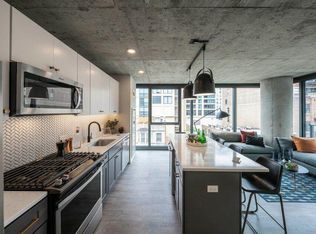 159 W Erie St, Chicago, IL 60654