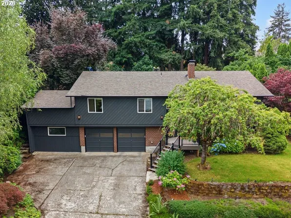 1305 NW Chikeric St, Vancouver, WA 98665
