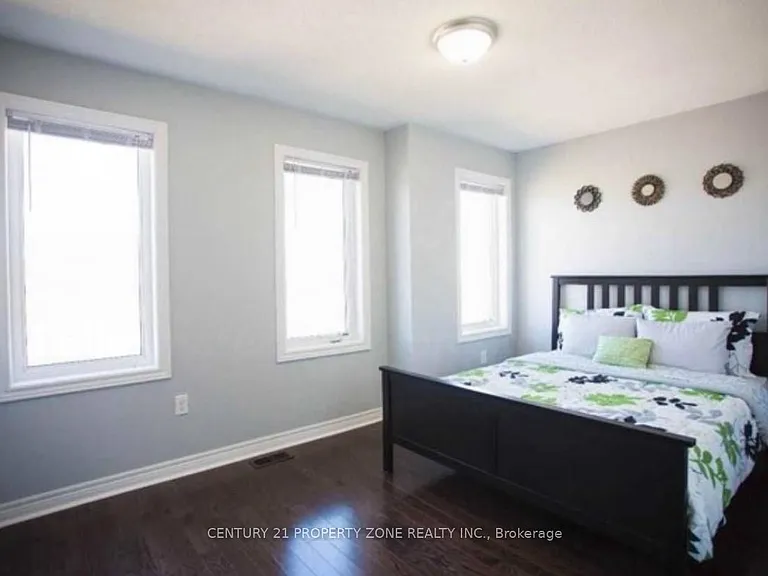 1041 Ellesmere Rd N — Photo 12