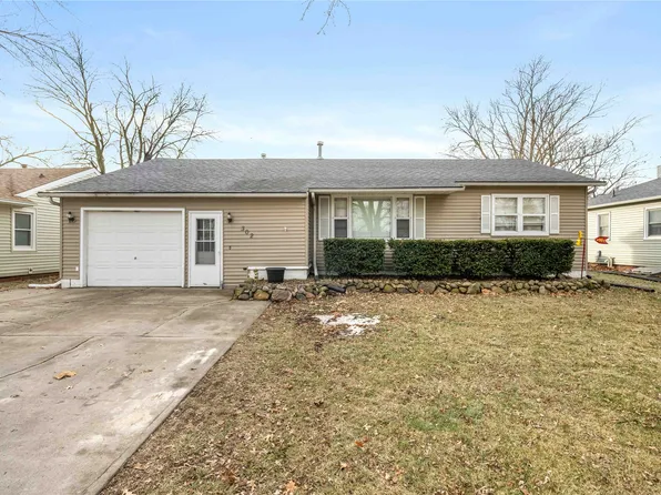 302 3rd St NE, Mitchellville, IA 50169