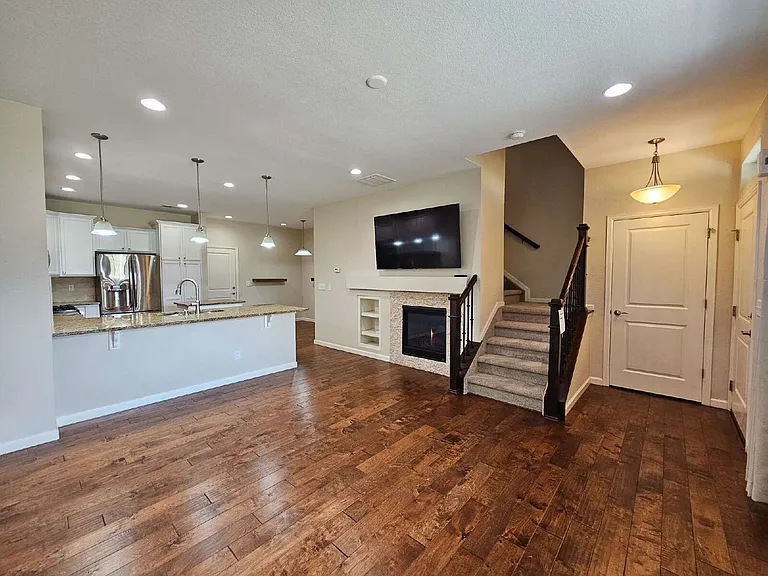 9071 E Phillips Dr — Photo 1