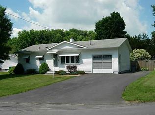 62 Hollywood Dr, Whitesboro, NY 13492