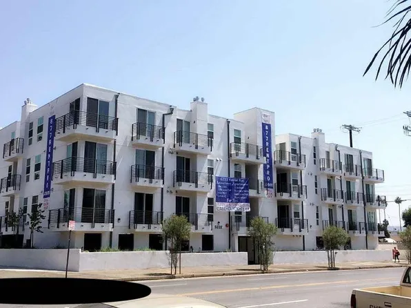 6222 Kester Ave #307, Van Nuys, CA 91411