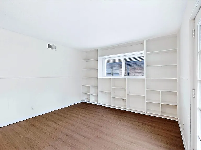 3632 Venice Dr — Photo 11