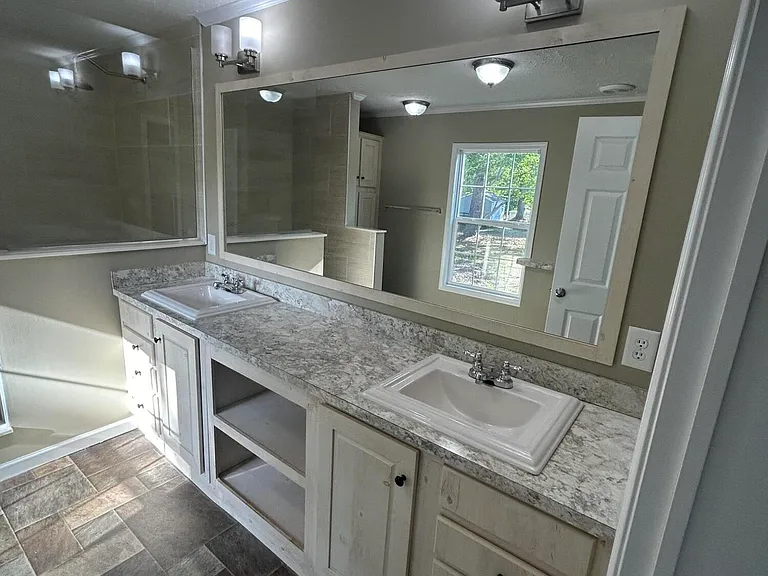857 Nicholas Dr SW — Photo 10