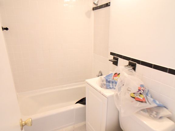 5th image of 1130 Stadium Ave #7F