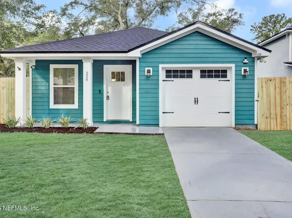 256 AQUARIUS Circle N, Jacksonville, FL 32216
