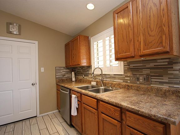 4th image of 10486 S Monsoon Ave