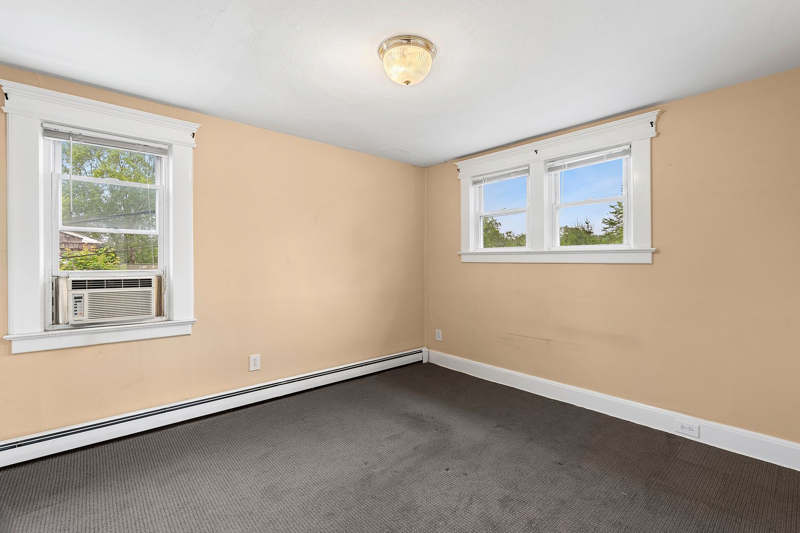  Apartment / Bedroom #2