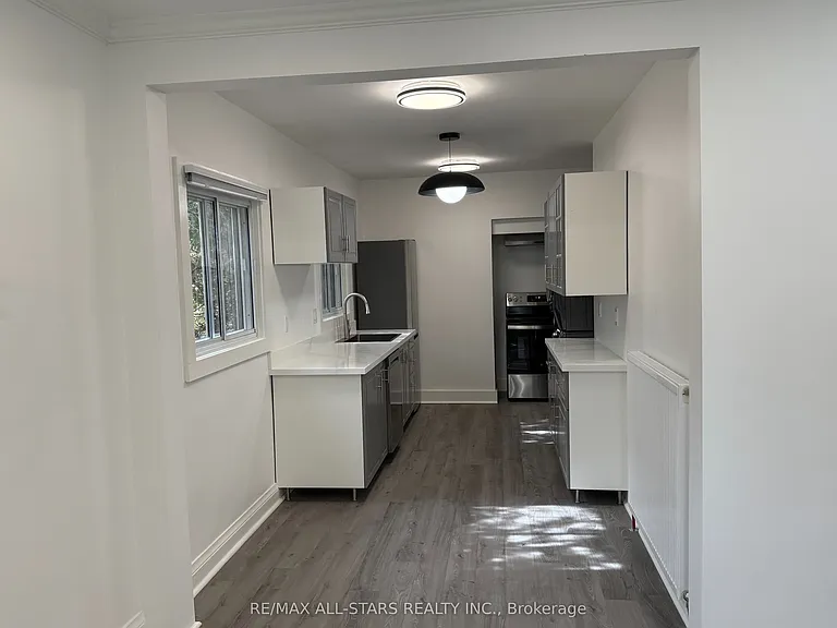 92 39th St #2 — Photo 7
