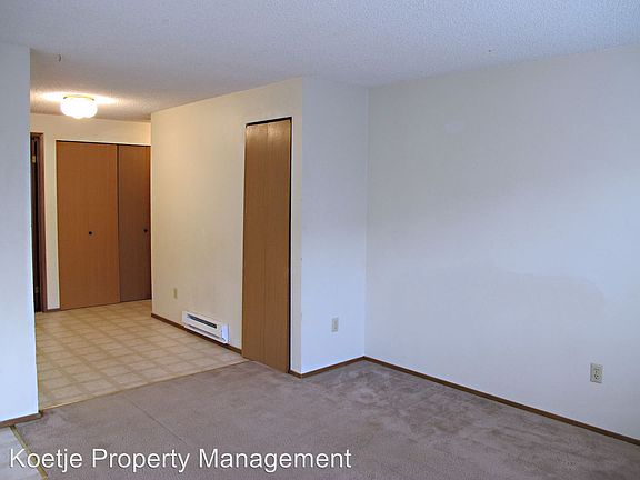 3rd image of 565 SE 8th Ave APT A102