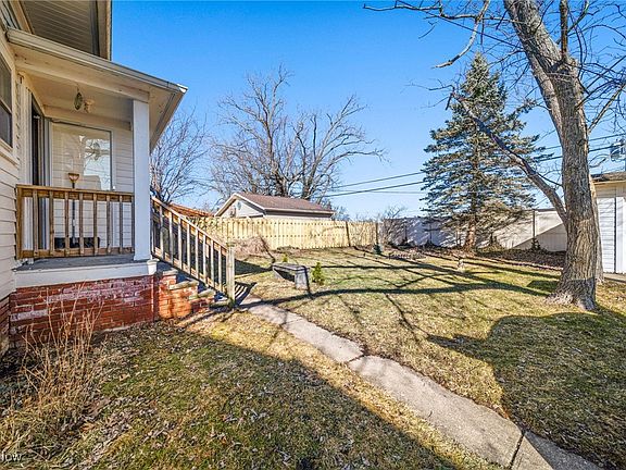 4th image of 5095 Oakmont Dr